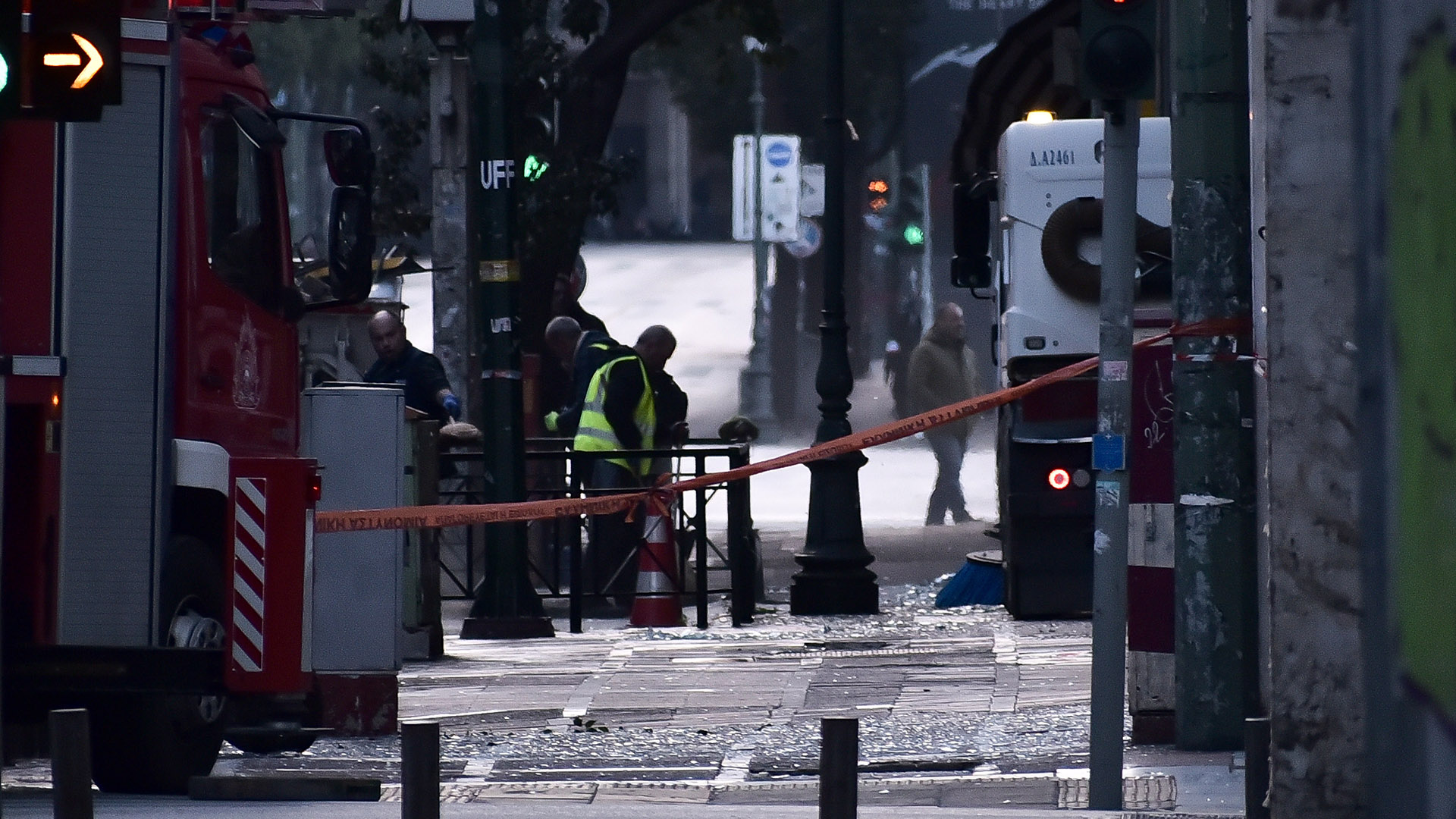 Βόμβα στη Σταδίου: Ιχνη παλαιού «αντάρτικου» – Πού στρέφονται οι έρευνες-1