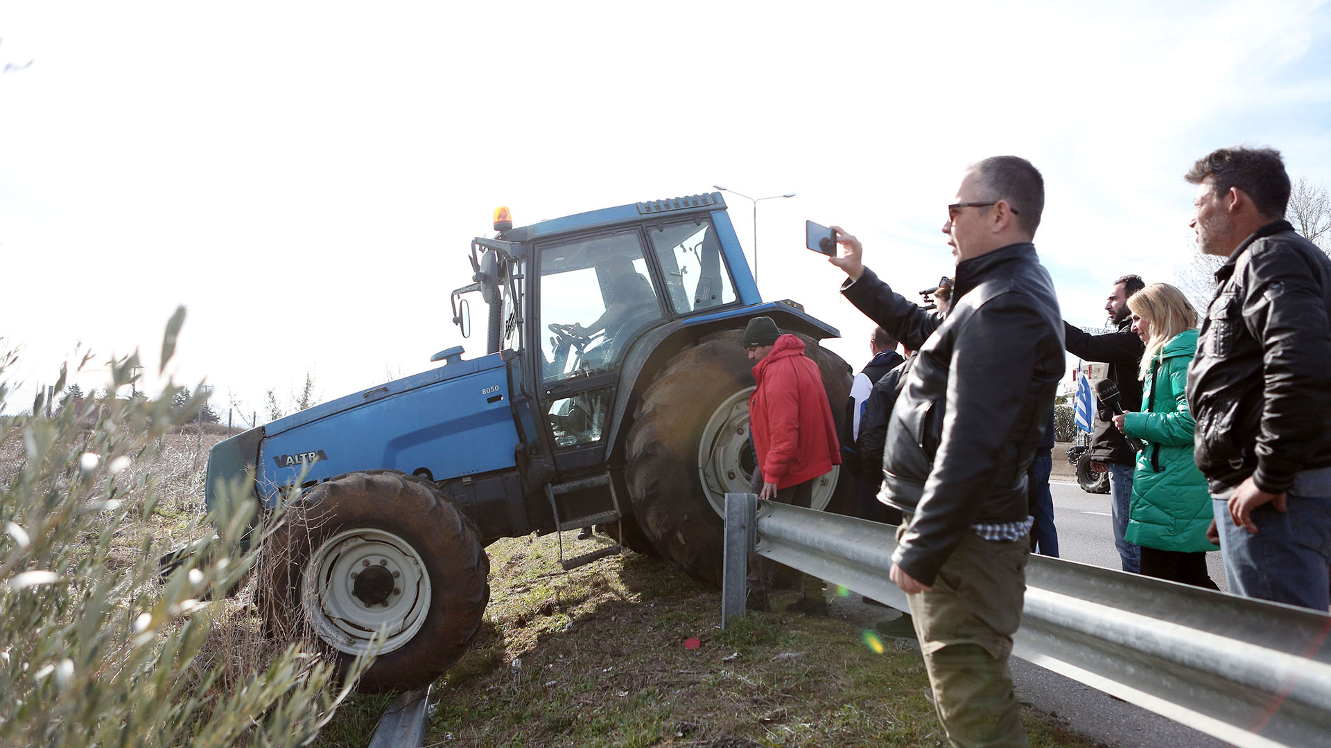 Αγρότες: Νέες κινητοποιήσεις με συμβολικά μπλόκα – Αύριο αποφασίζουν τα επόμενα βήματα-1