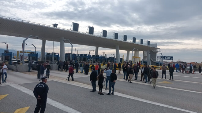 αγροτικές-κινητοποιήσεις-σε-ρίο-αντί-562877920