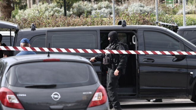 γλυφάδα-ηρθα-να-καθαρίσουμε-λογαρια-562879138