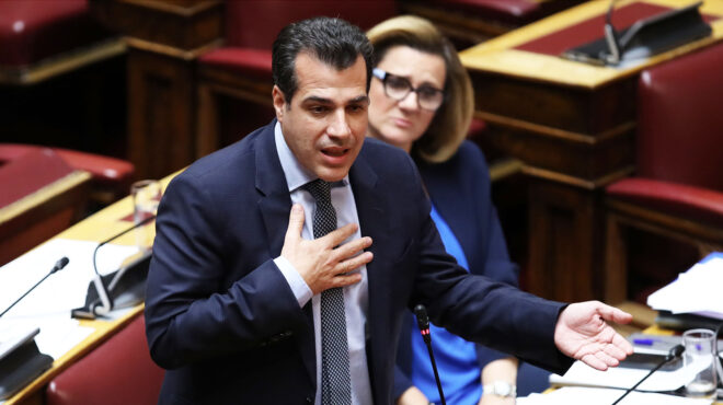 θεωρείο-σκέφτεται-την-αποχή-562882681