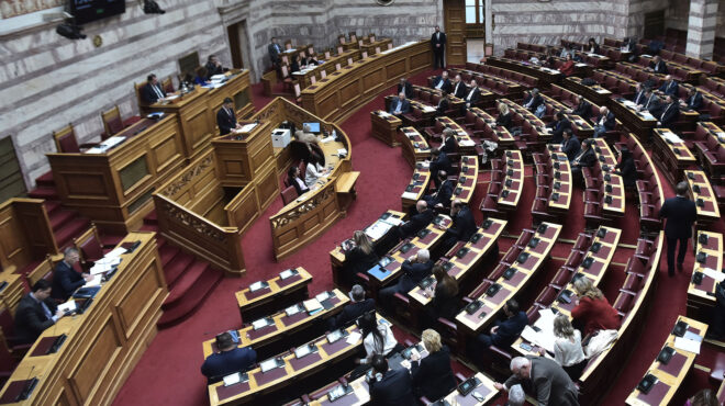 γάμος-ομοφύλων-αποστάσεις-κρατούν-θ-π-562883521