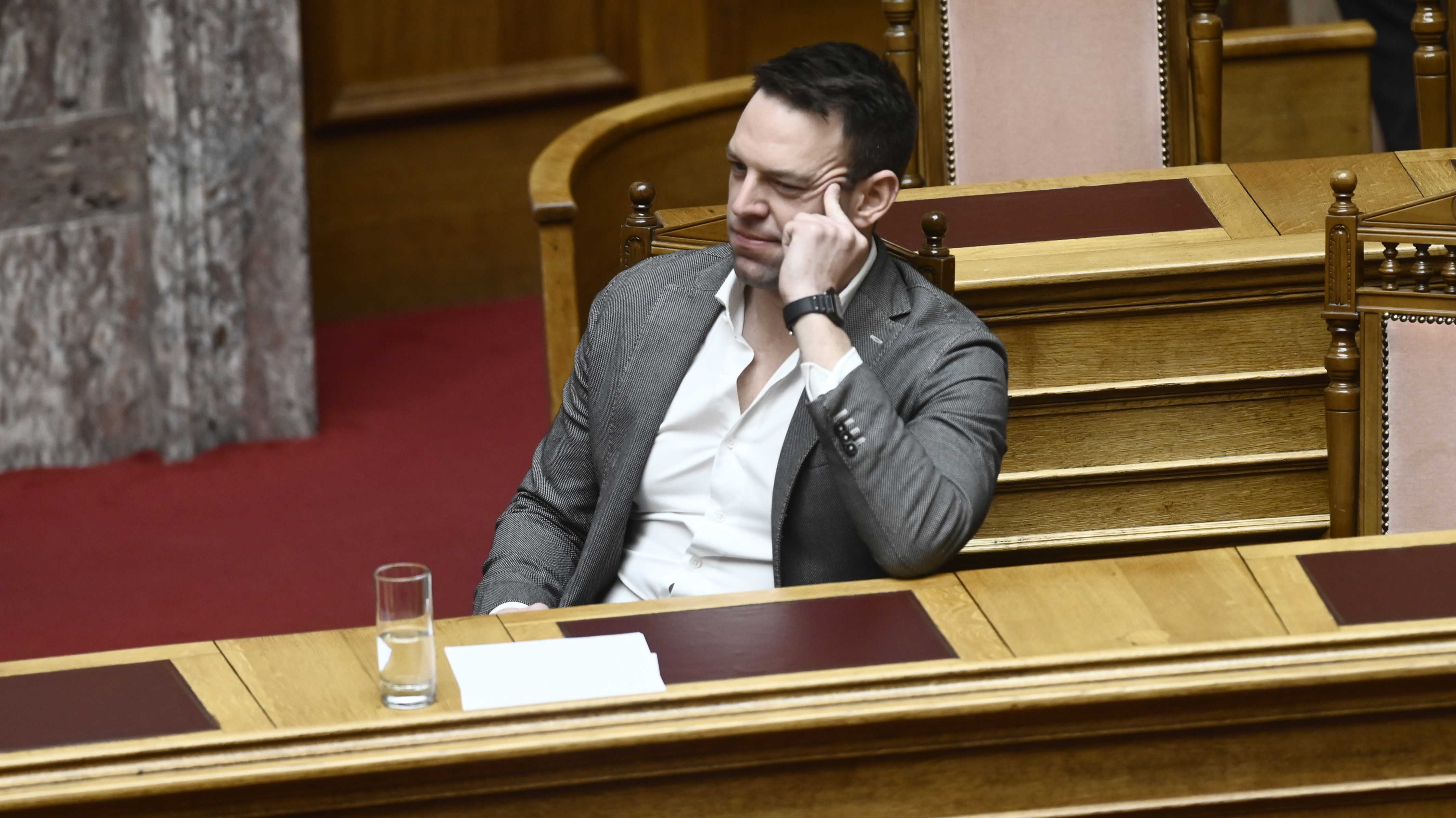 Γάμος ομοφύλων: Στα θεωρεία της Βουλής Καπουτζίδης, Σεργουλόπουλος – Ο Κασσελάκης στα έδρανα-1