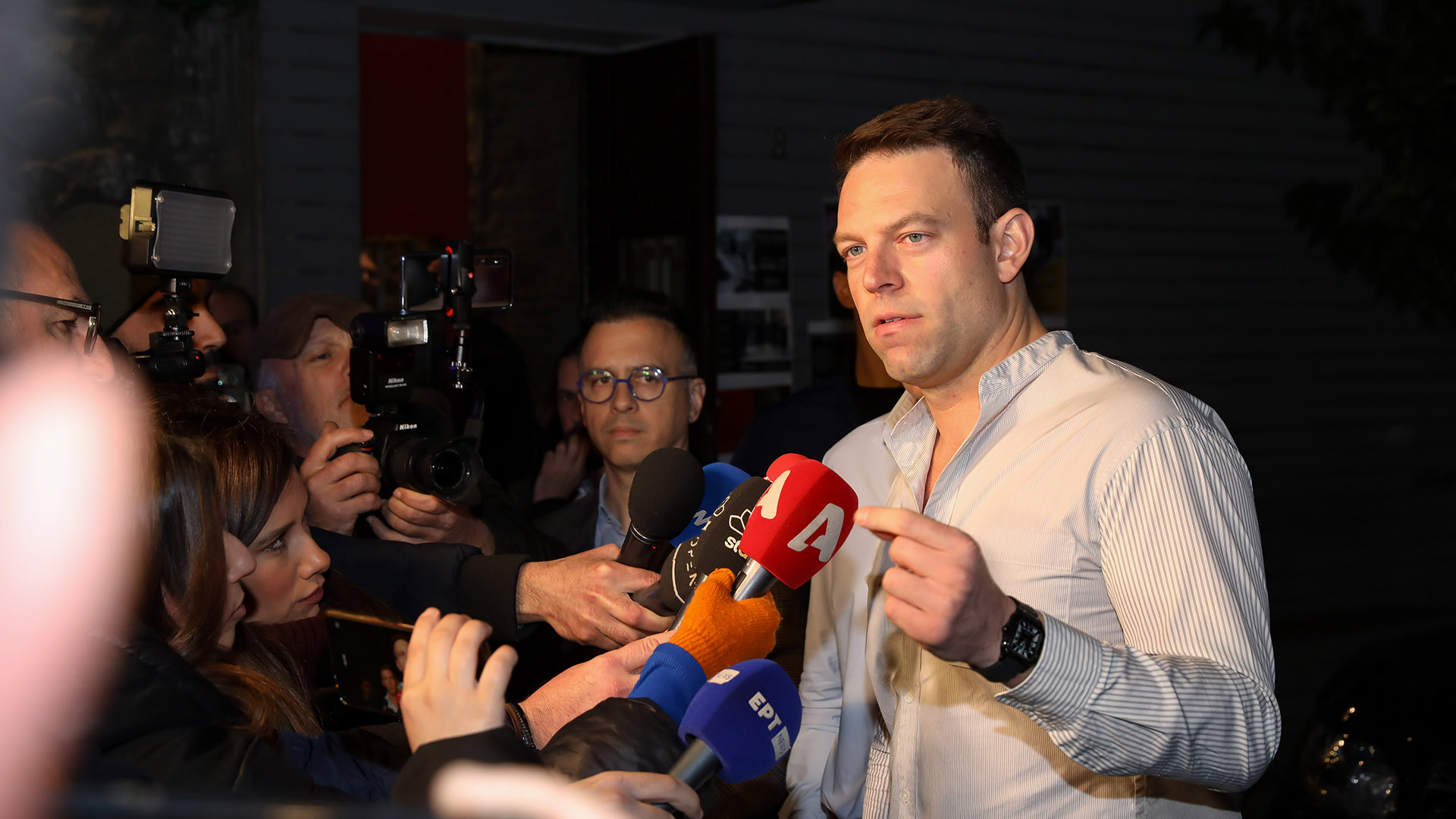 Κασσελάκης: Στο μπαρ Sodade μετά την ψήφιση του νομοσχεδίου για τα ομόφυλα ζευγάρια – To σχόλιο για Πολάκη-2