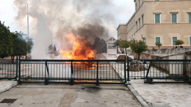 επεισόδια-σε-σύνταγμα-και-ομόνοια-μετ-562906768