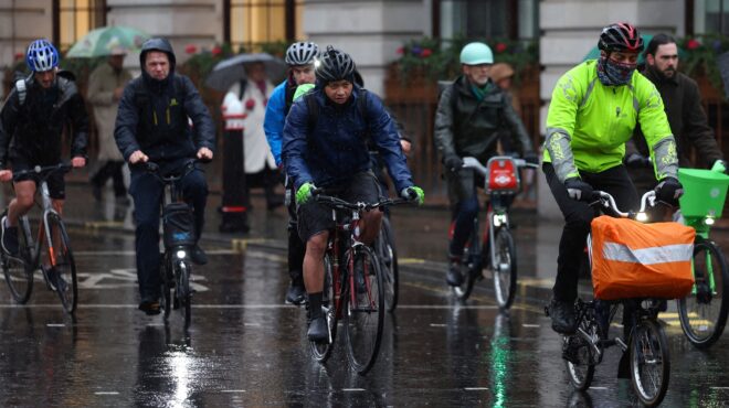 εντός-και-εκτός-ολοι-εναντίον-όλων-για-562873903