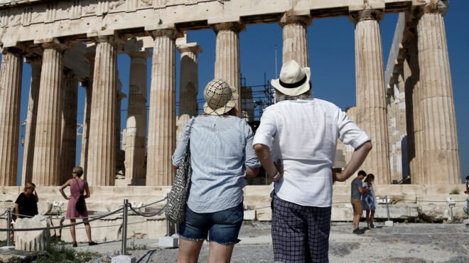 στους-3-πιο-δημοφιλείς-προορισμούς-η-ελ-562882534