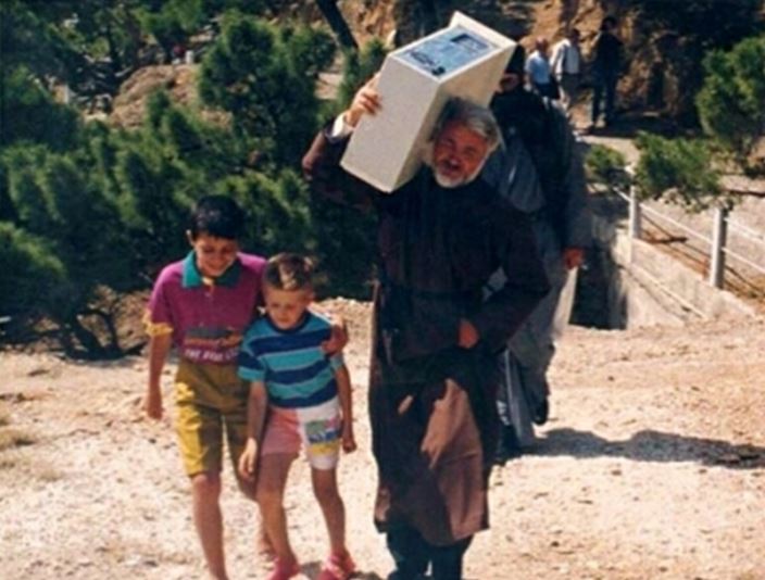 Η άγνωστη ιστορία πίσω από την πρώτη τηλεκπαίδευση το 1998 στην Τήλο-4