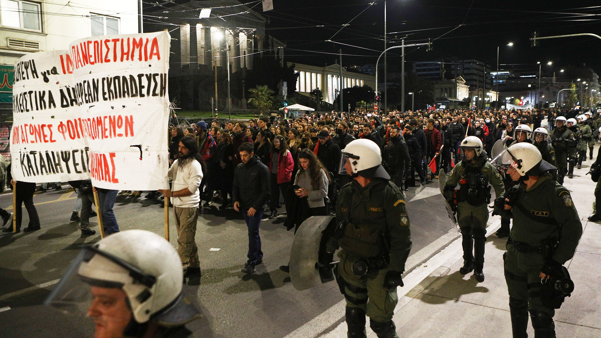 Το ChatGPT, εμπόδιο στις τηλεξετάσεις των ΑΕΙ-1