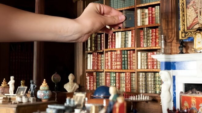 ενα-κουκλόσπιτο-που-έγινε-100-ετών-562865053