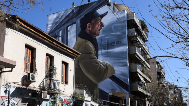 στο-μεταξουργείο-είναι-δύσκολο-να-βρ-562879027