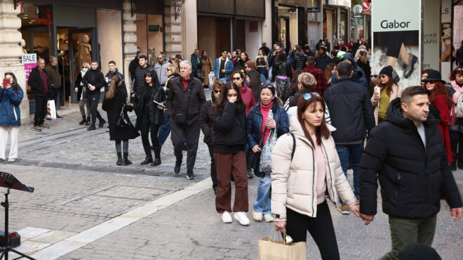 σταθερά-αρνητική-η-αποταμίευση-τη-διε-562874632