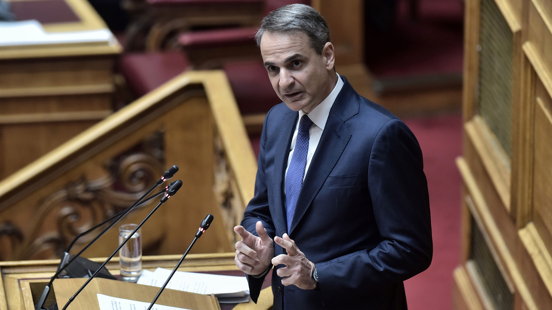 Νομοσχέδιο για ομόφυλα ζευγάρια: 175 «ναι» με ρωγμές στα κόμματα-1