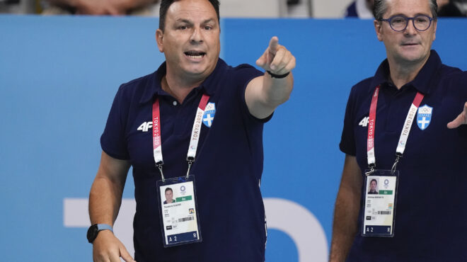 ο-προπονητής-της-εθνικής-ομάδας-πόλο-σ-562878496