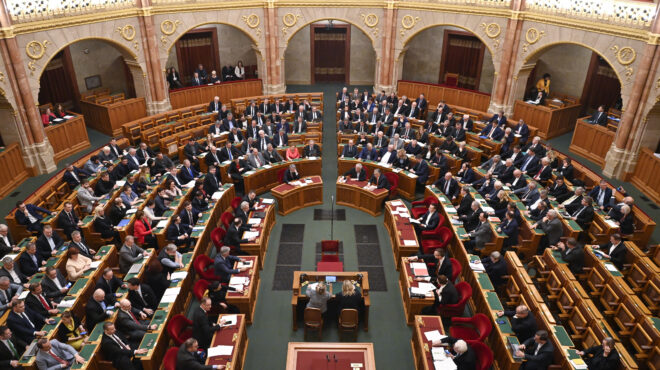 ουγγαρία-στην-ημερήσια-διάταξη-της-βο-562861084