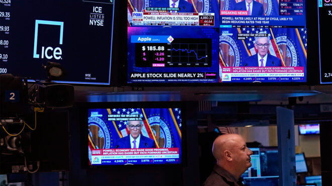 γιατί-η-fed-δεν-θα-μειώσει-τα-επιτόκια-τον-562862710