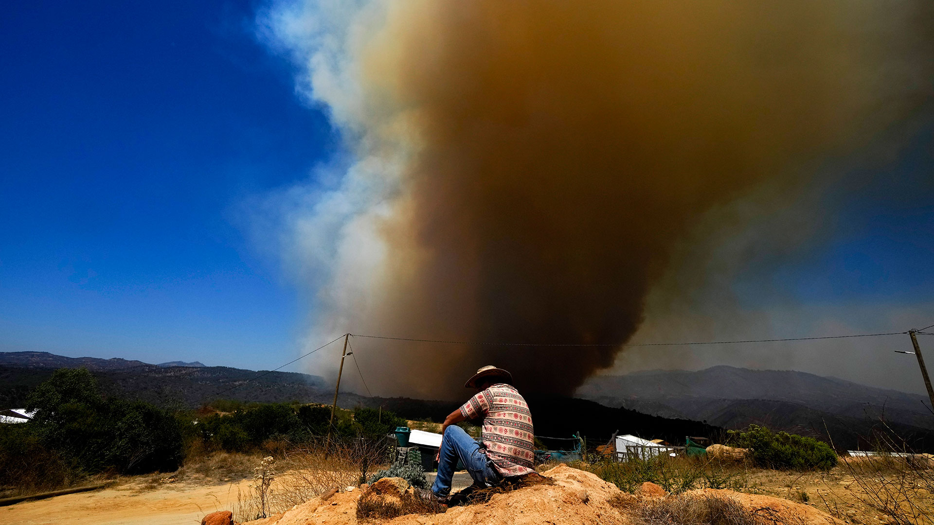 Χιλή: Δεκάδες νεκροί από τις πυρκαγιές – Φόβοι για πολλούς περισσότερους-3