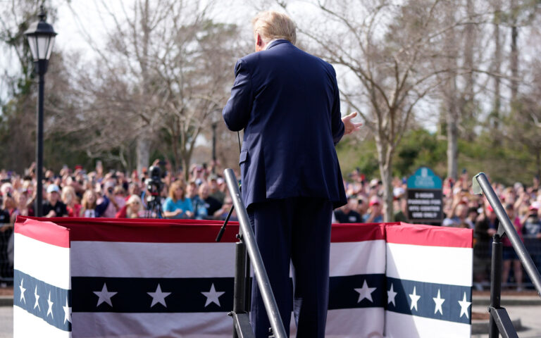 Γιατί οι Ρεπουμπλικανοί «φλερτάρουν» με τον Πούτιν