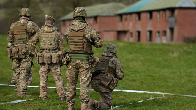 τουσκ-οποιος-δεν-στηρίζει-την-ουκρανί-562903144