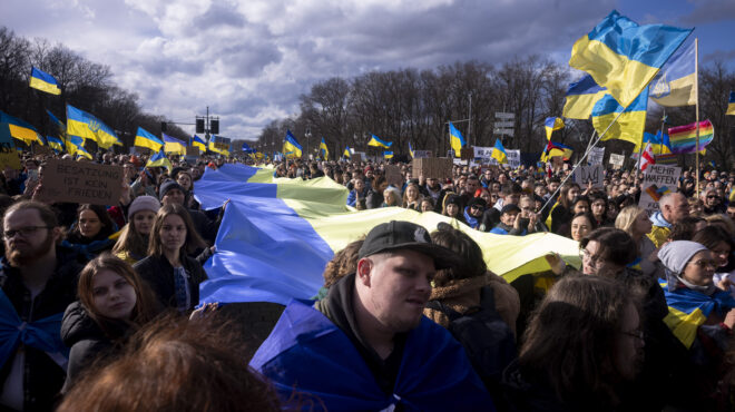 διαδηλώσεις-στην-ευρώπη-για-την-επέτε-562901950