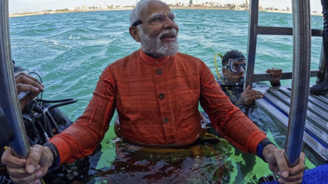 υποβρύχια-προσευχή-για-τον-πρωθυπουρ-562903369