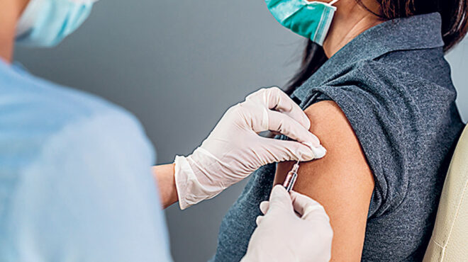 η-εναλλαγή-μπράτσου-στον-εμβολιασμό-μ-562908553