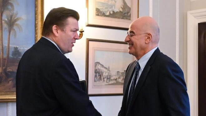 συνάντηση-δένδια-με-τον-βρετανό-υφυπο-562879183