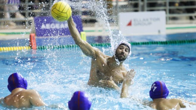 ο-προπονητής-της-εθνικής-ομάδας-πόλο-σ-562875643