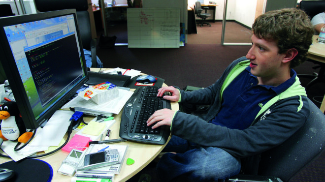 ο-άνθρωπος-που-μελέτησε-τον-ζάκερμπερ-562862623