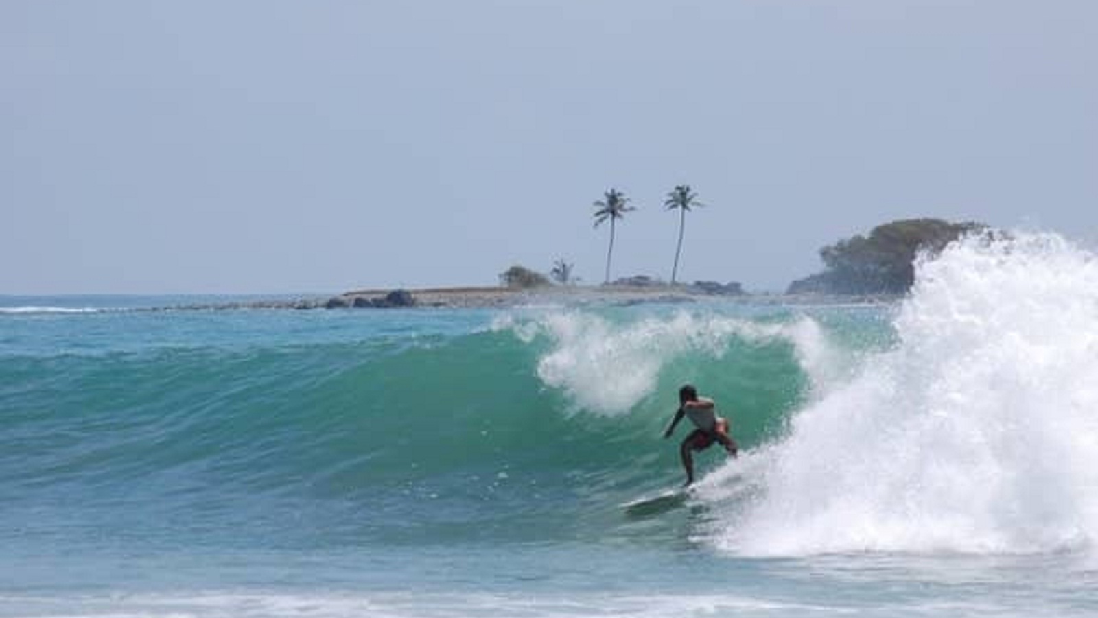 Πώς το σερφ προκαλεί την παράδοση σε μια μικρή πόλη της Γκάνας-2