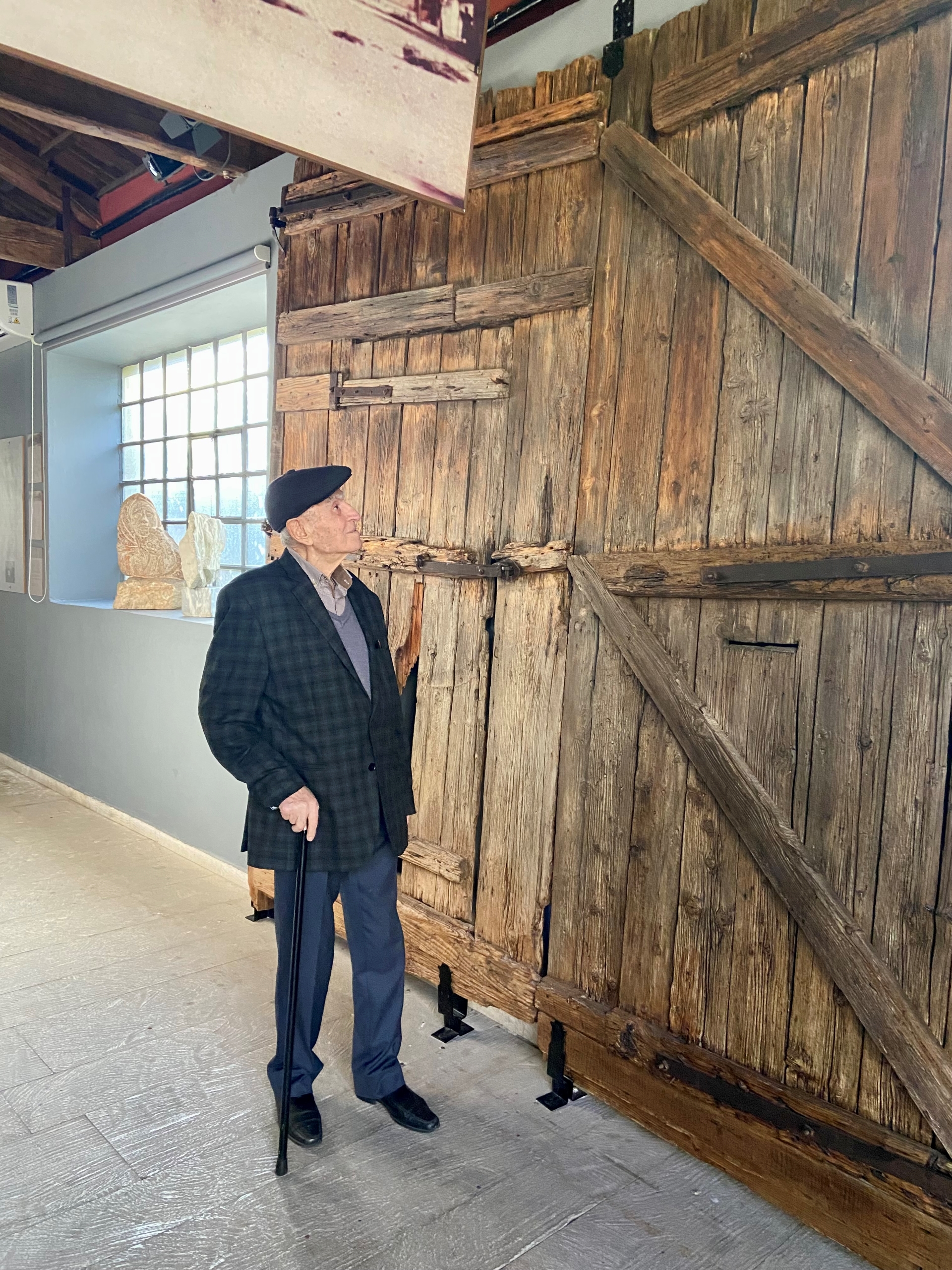 ο-δρόμος-βαφόταν-με-αίμα-μέχρι-το-γ-ν-562862719