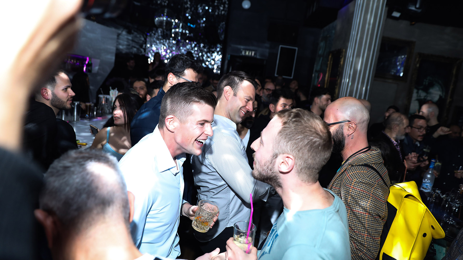 Κασσελάκης: Στο μπαρ Sodade μετά την ψήφιση του νομοσχεδίου για τα ομόφυλα ζευγάρια – To σχόλιο για Πολάκη-1