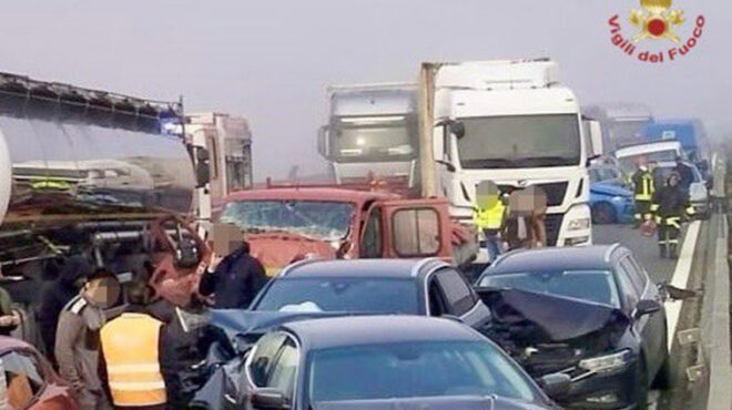 ιταλία-καραμπόλα-με-δεκάδες-τραυματί-562890940