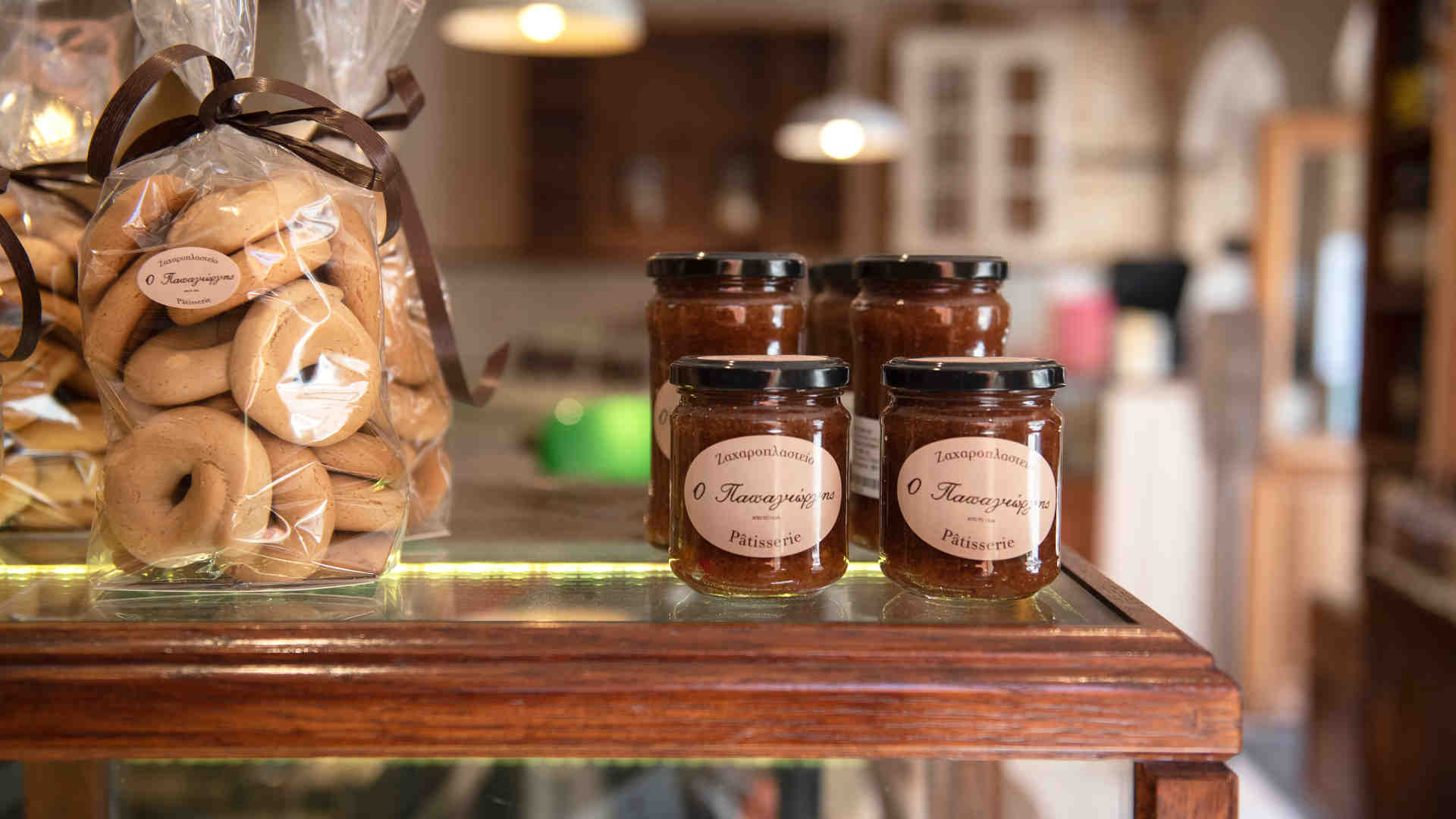 14 ιστορικά ζαχαροπλαστεία που είναι λόγος να ταξιδέψεις σε όλη την Ελλάδα-2