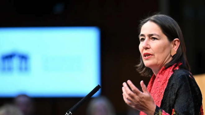 η-χαμένη-τιμή-της-αλεξάντρα-φέντερλ-σμ-562875493