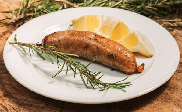 μοσχαρίσιο-λουκάνικο-και-καπνιστό-κα-562902295