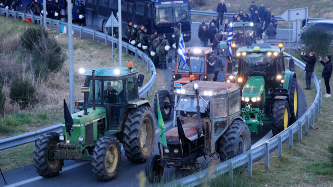 αγρότες-οχι-χρυσοχοΐδη-στην-κάθοδο-562887058