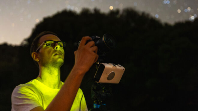 ενας-φωτογράφος-μετράει-τ-άστρα-562890070