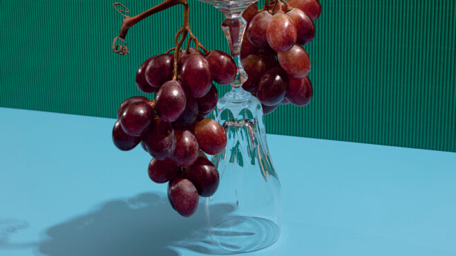 18-οινοποιοί-γεμίζουν-τα-ποτήρια-μας-με-562887298