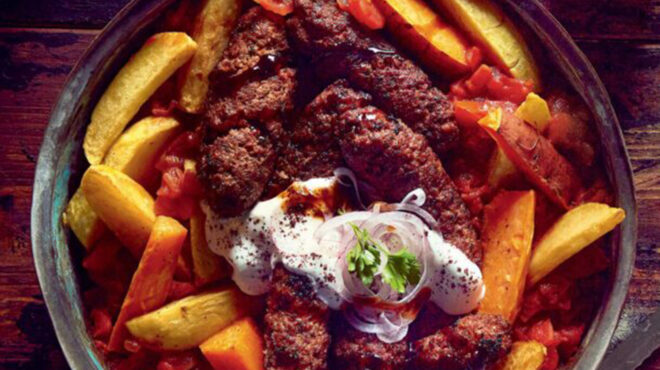 κεμπάπ-αρνίσια-και-κοκκινιστά-με-ανάμ-562898311