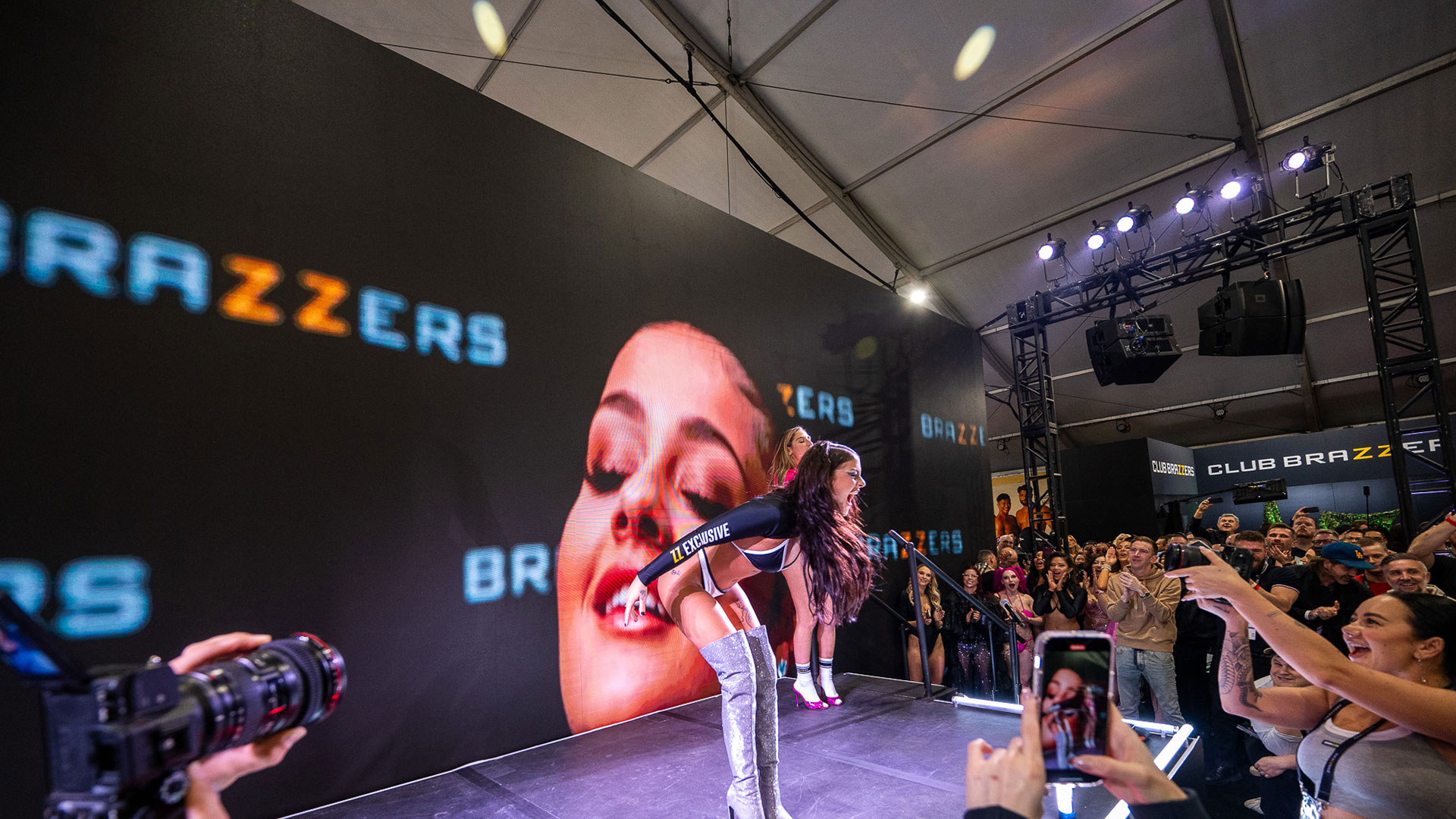 Τα Οσκαρ του πορνό: Ενα premium event με λάμψη, αστέρες και στίγμα-9