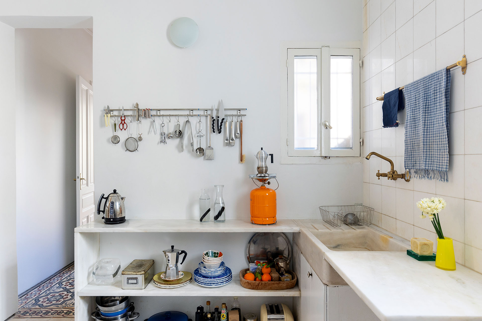 Ενα σπίτι γεμάτο καλλιτεχνικές πινελιές στο Κουκάκι-4