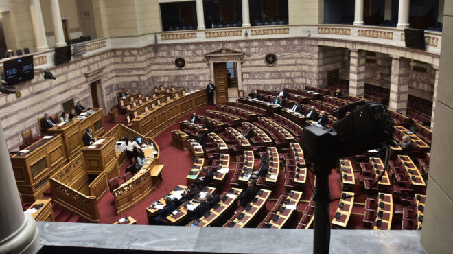 βουλή-live-η-συζήτηση-του-νομοσχεδίου-για-562884652