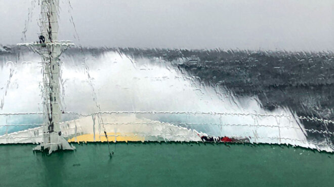 ενας-ελληνας-ερευνητής-στην-παγωμένη-562893373