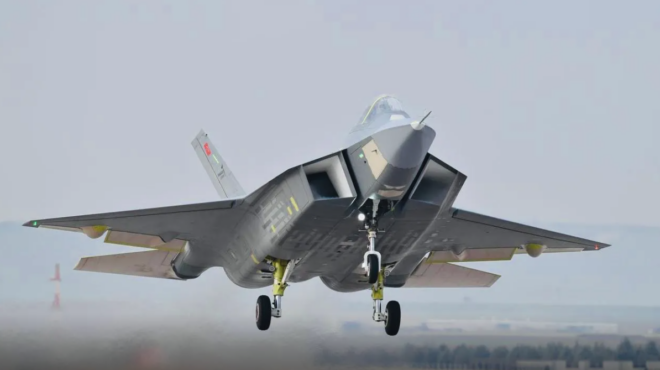 πρώτη-πτήση-για-το-τουρκικό-μαχητικό-κ-562895734