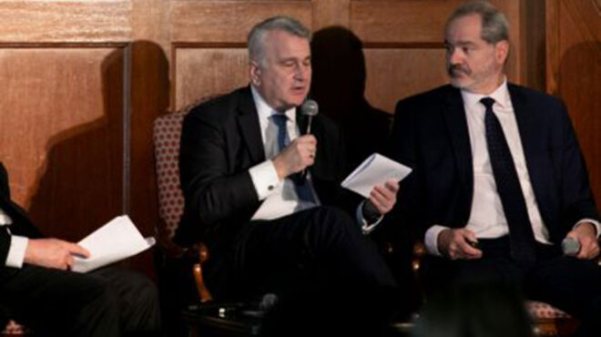 h-καχυποψία-που-έγινε-ακλόνητη-συμμαχί-562889812