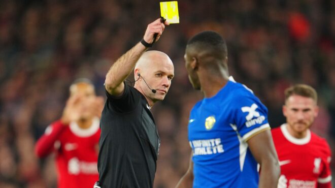 η-μπλε-κάρτα-μπαίνει-στο-ποδόσφαιρο-562873378