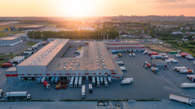 στο-τραπέζι-νέος-εμπορικός-δρόμος-ινδ-562878124