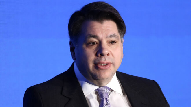 τζορτζ-τσούνης-στην-κ-απαραίτητος-σ-562874455