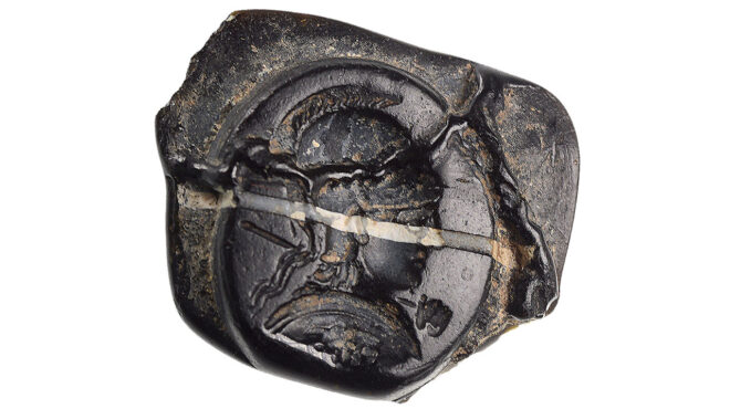 βρετανικό-μουσείο-εκθεση-με-κοσμήματ-562886809